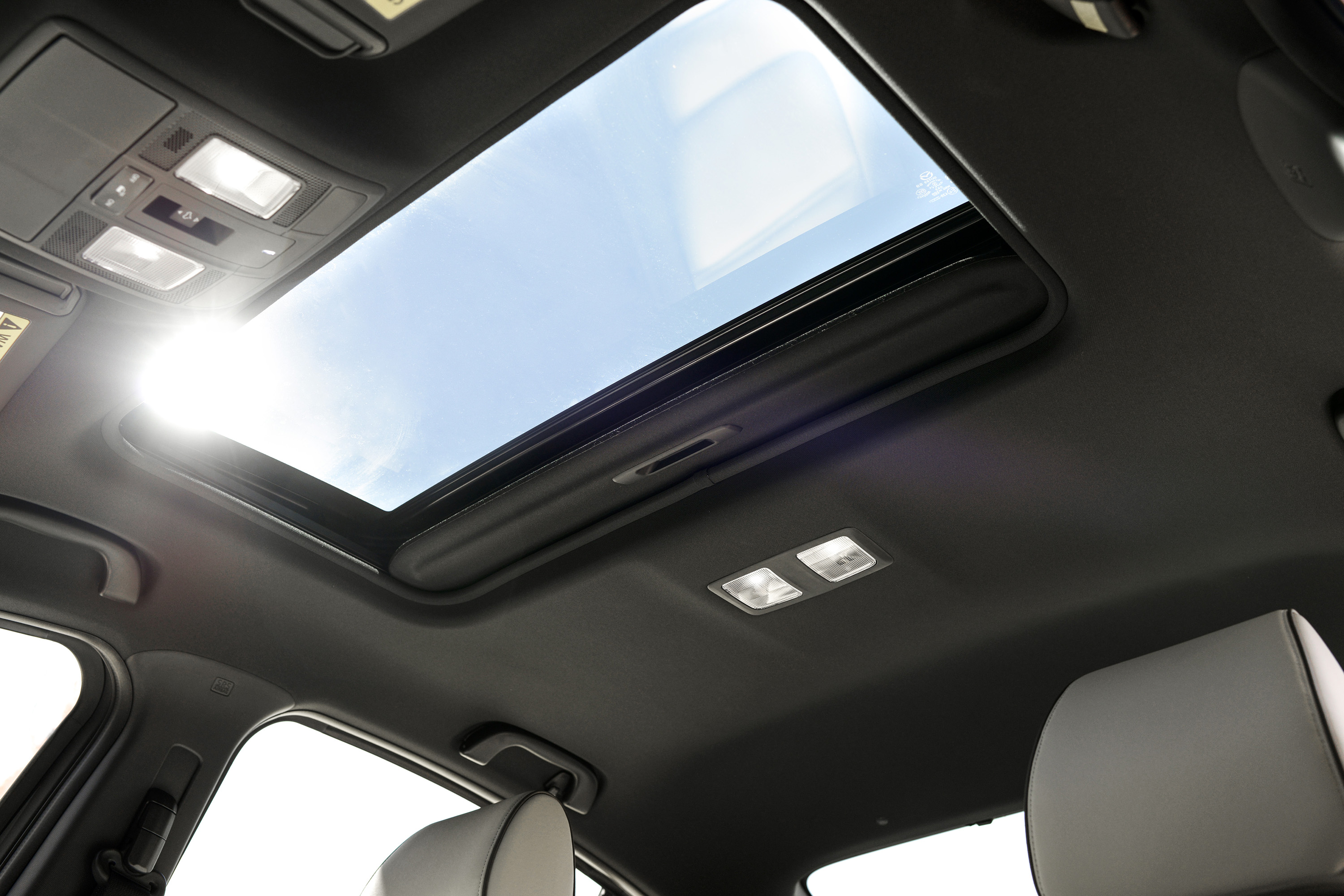 2017_Mazda6_moonroof – Luigi Benetton